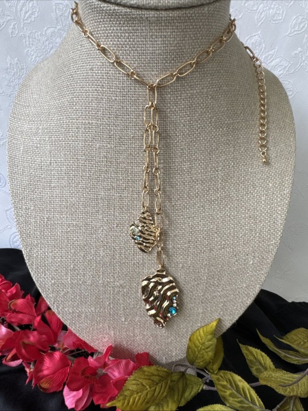 Inc Reversible Gold Tone 27" Wide Chain LInk Chunky Leaf Charm Necklace NEW